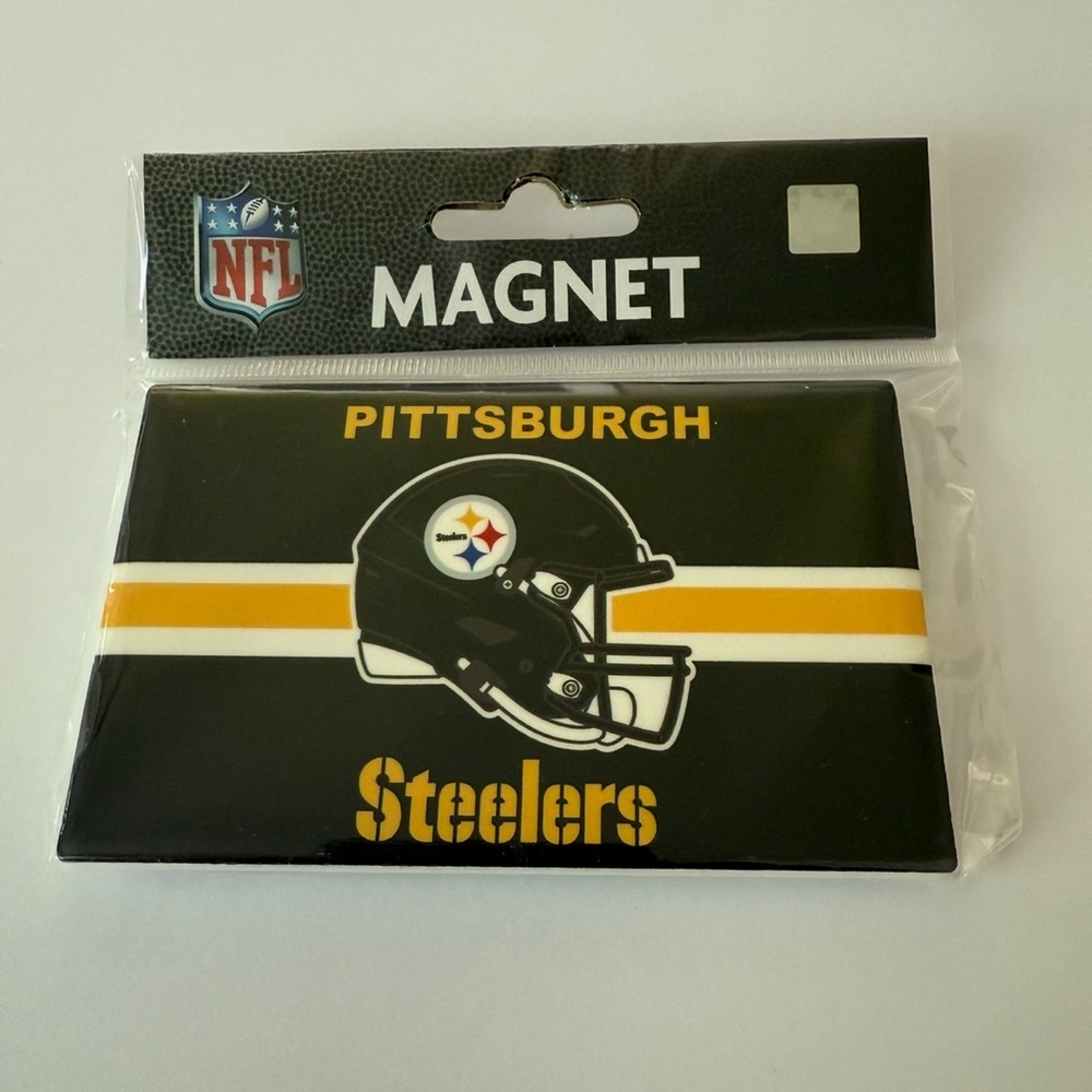 NFL Pittsburgh Steelers Black and Gold ceramic Magnet NEW